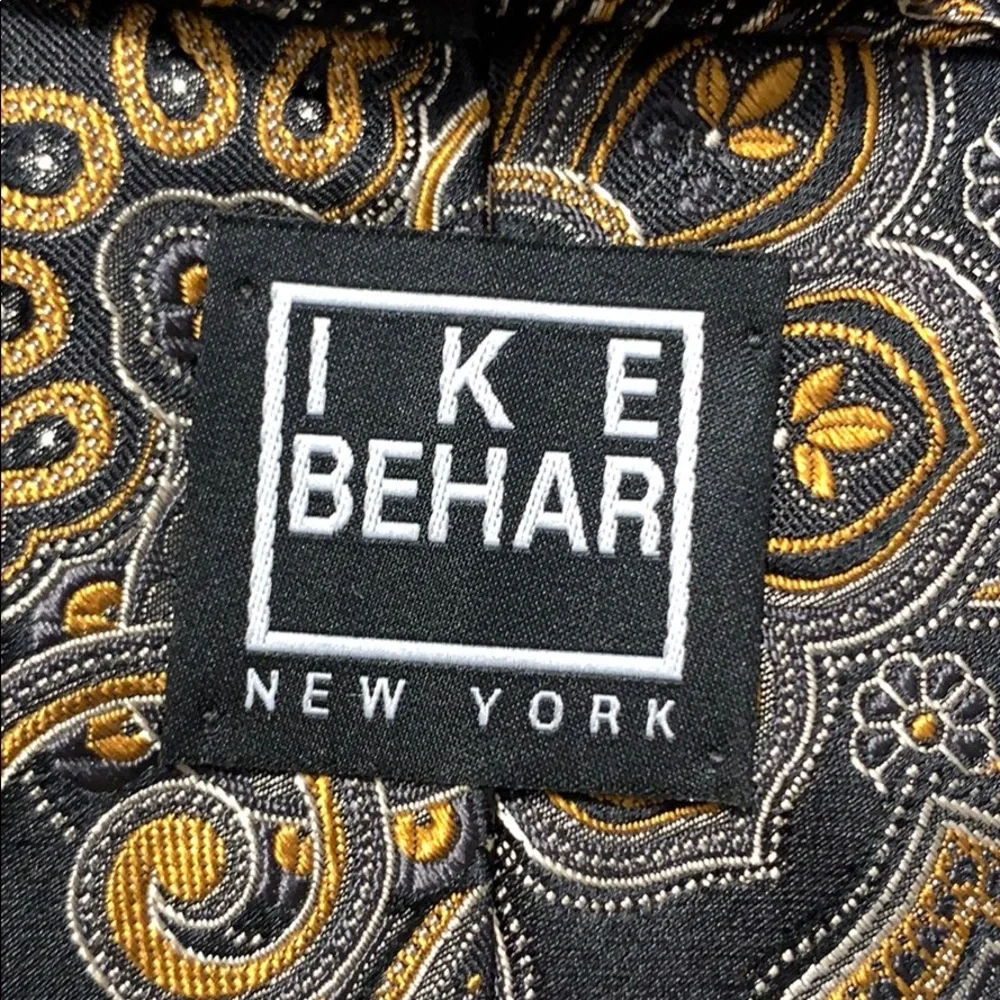 Ike Behar paisley 100% silk tie made in USA